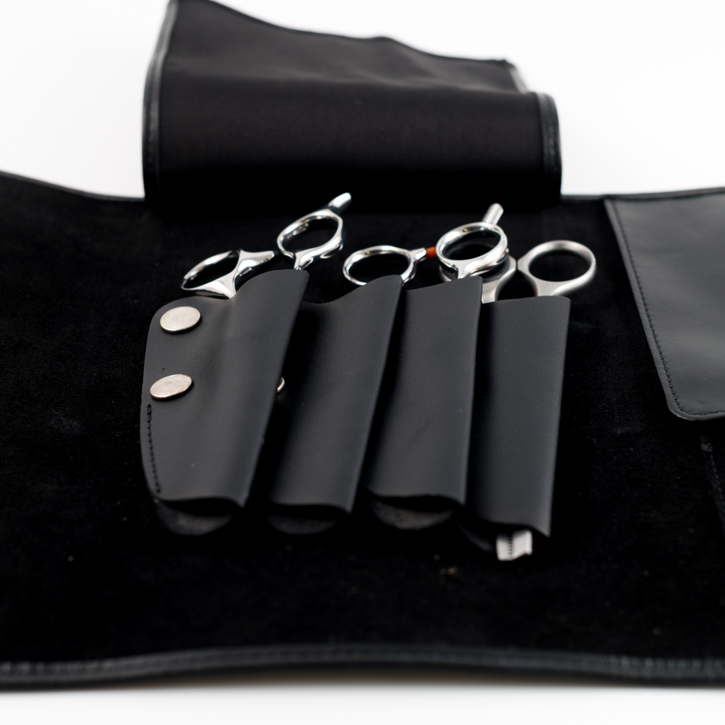 Trousse en cuir à fermeture lacet